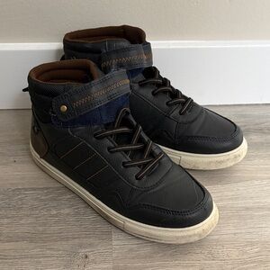 Boys Black High-Top Casual Sneakers